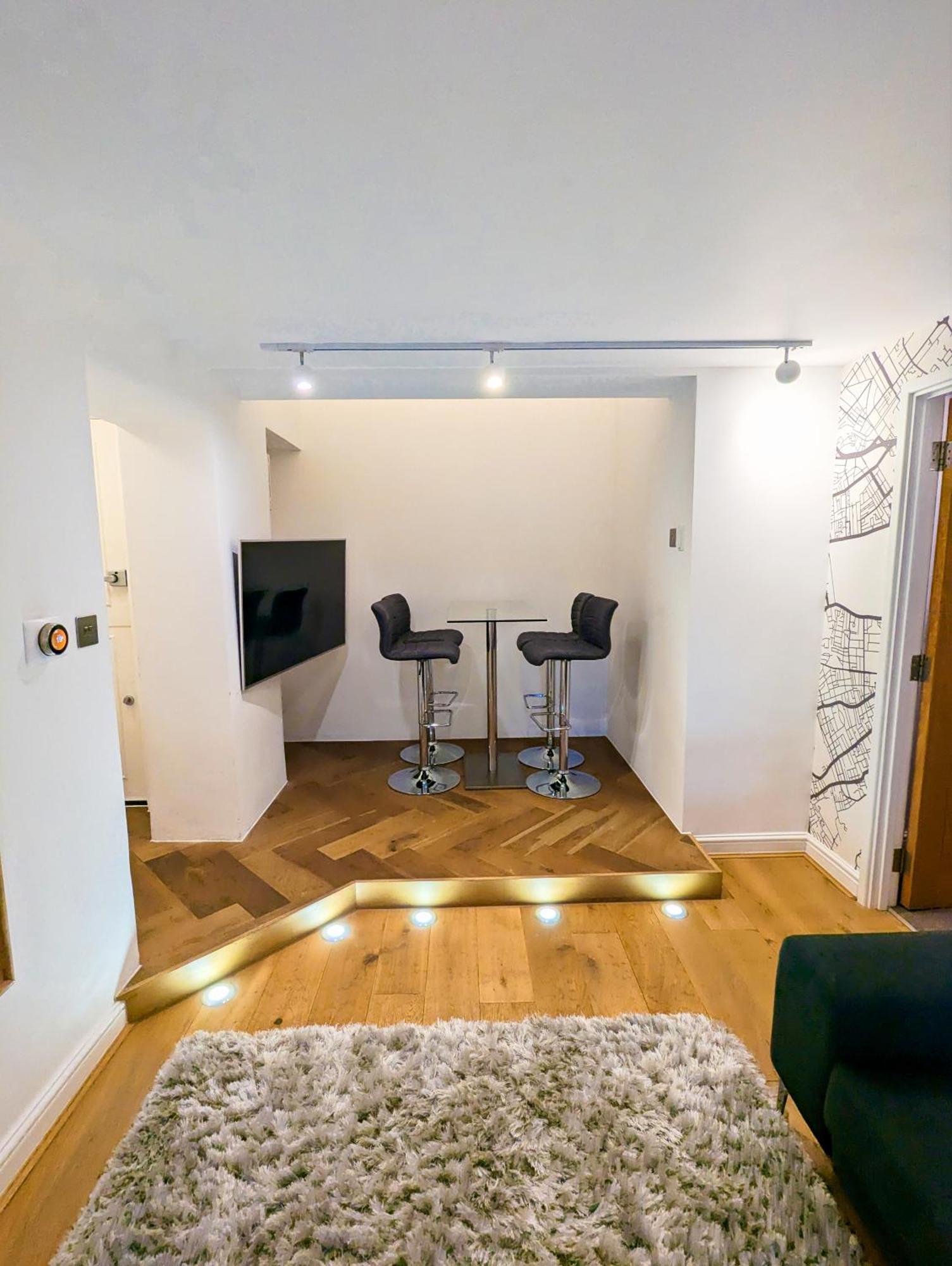 Modern 1 Bedroom Apartment in Kensington Londen Buitenkant foto